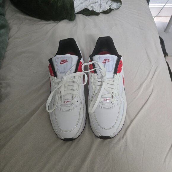 Shoes - Picture 1 of 4